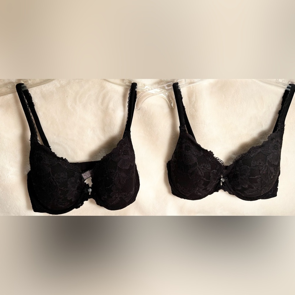 WOMENS LOT OF 2 32D BLACK BODY BY VICTORIA LINED PERFECT COVERAGE UNDERWIRE BRAS
